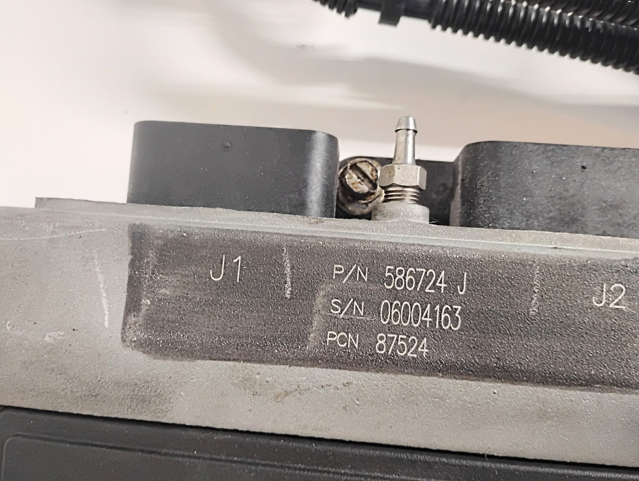 Evinrude 225 HP EMM/ ECU Module Unit with Matched Injectors and Lines