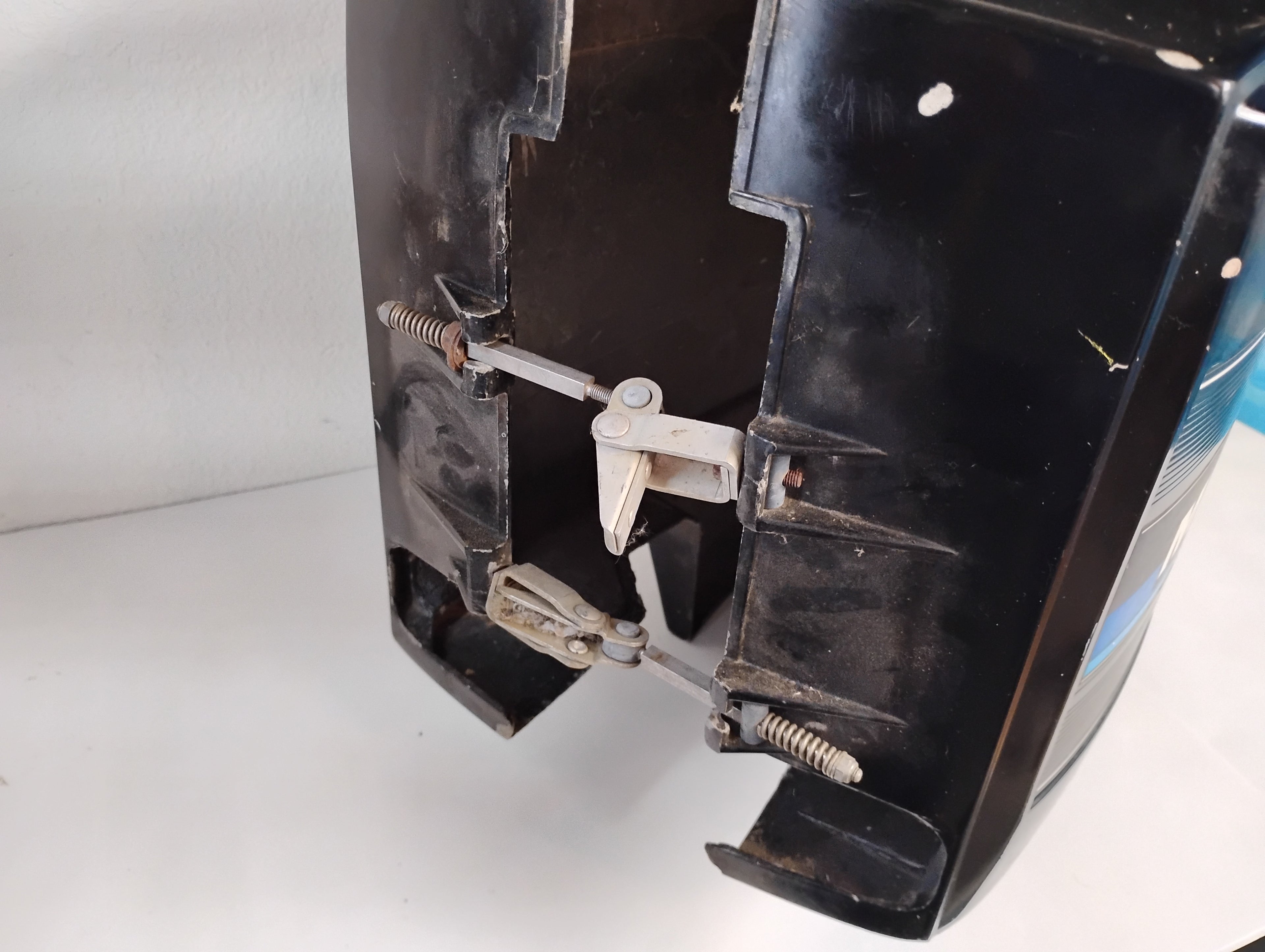 Mercury 70 HP Cowling Clamshell Hood