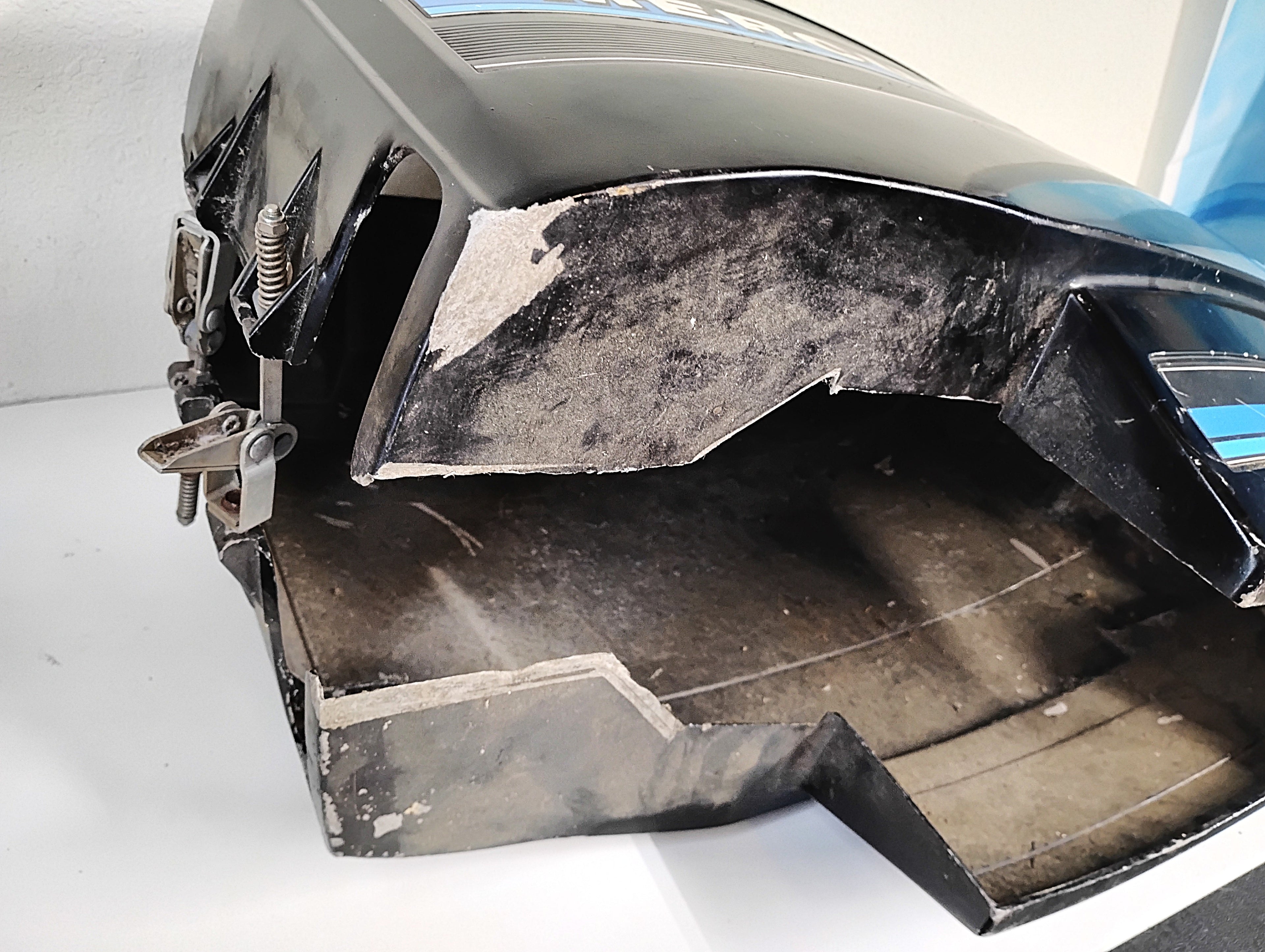 Mercury 70 HP Cowling Clamshell Hood