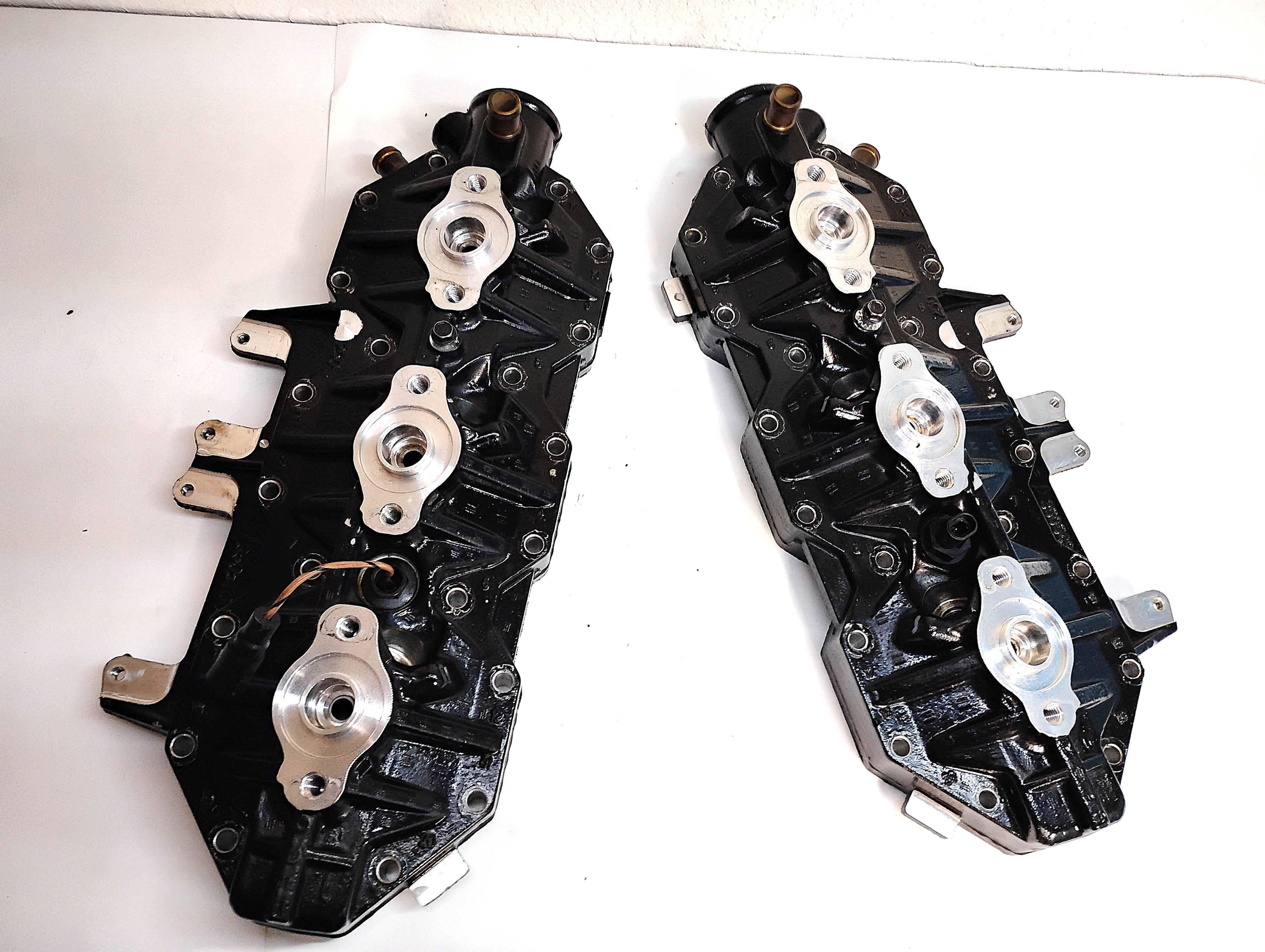2005 Evinrude 225 HP HO Cylinder Heads Port and Starboard Pair