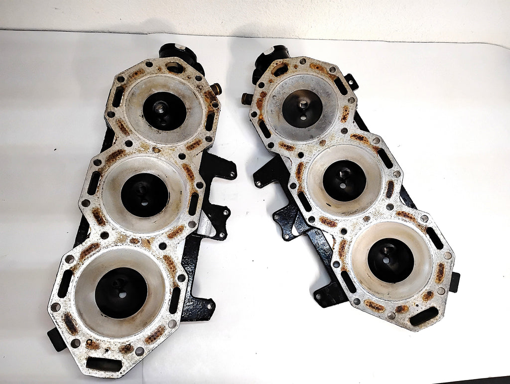 2005 Evinrude 225 HP HO Cylinder Heads Port and Starboard Pair
